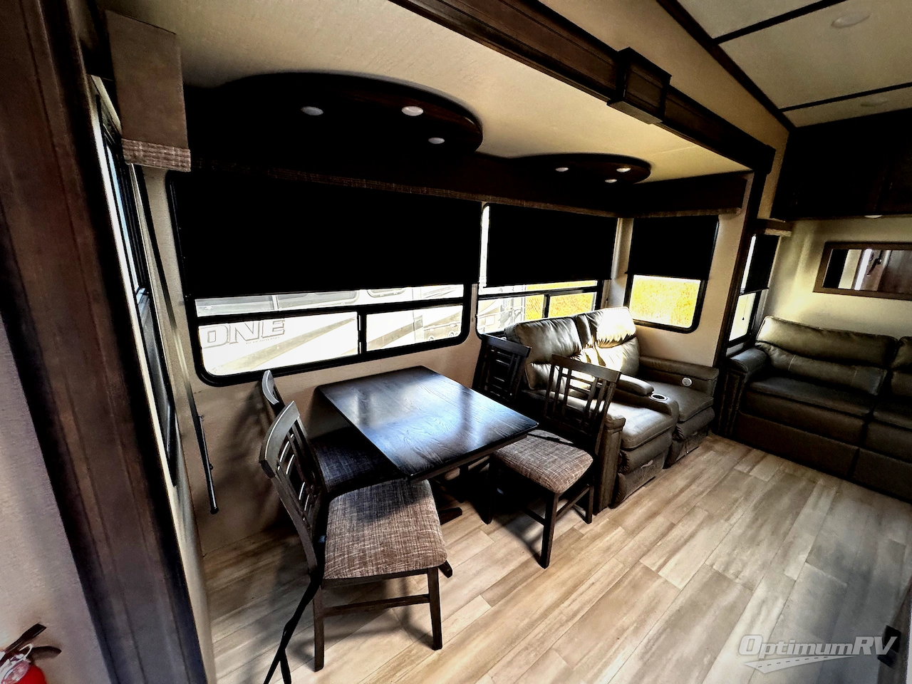 2021 Grand Design Solitude S-Class 3550BH Photo 4