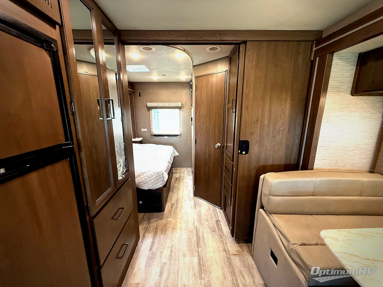 2021 Thor Freedom Traveler A27 Photo 12