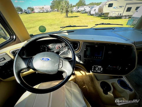 2014 Tiffin Allegro 31 SA RV Photo 2