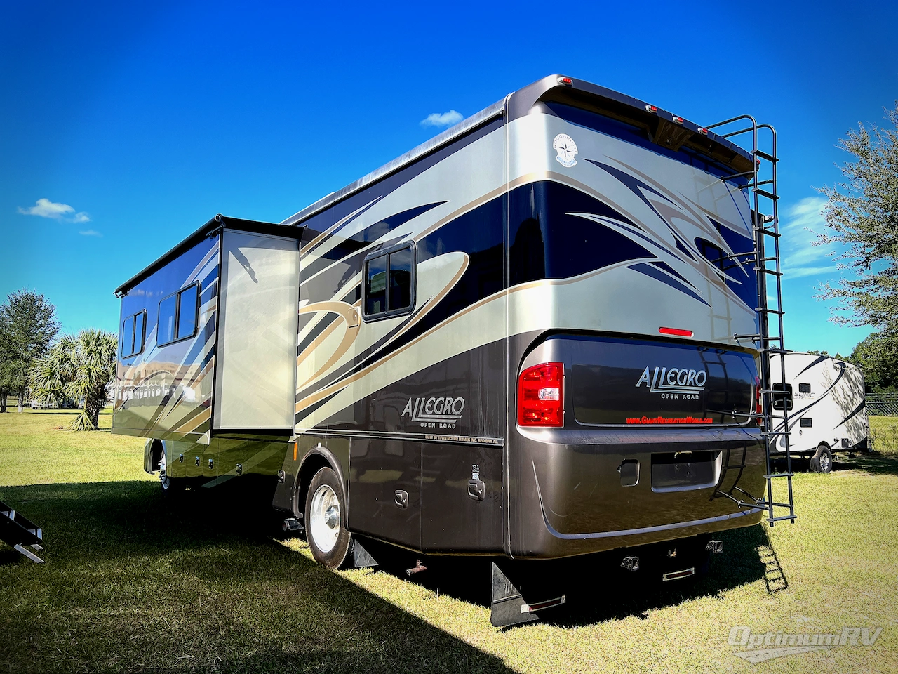2014 Tiffin Allegro 31 SA Photo 2