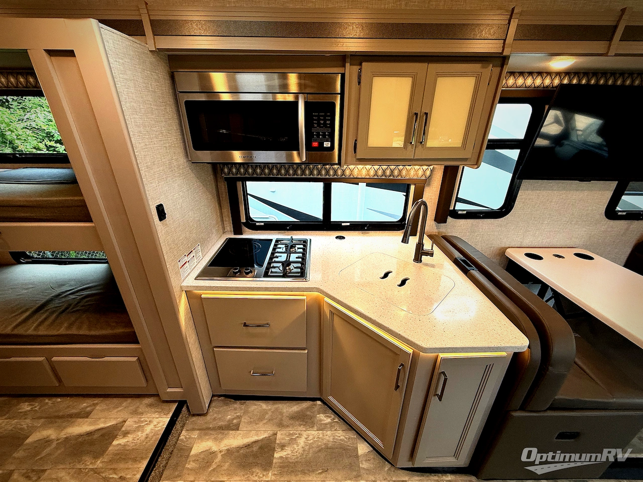 2023 Thor Quantum LF31 Photo 7