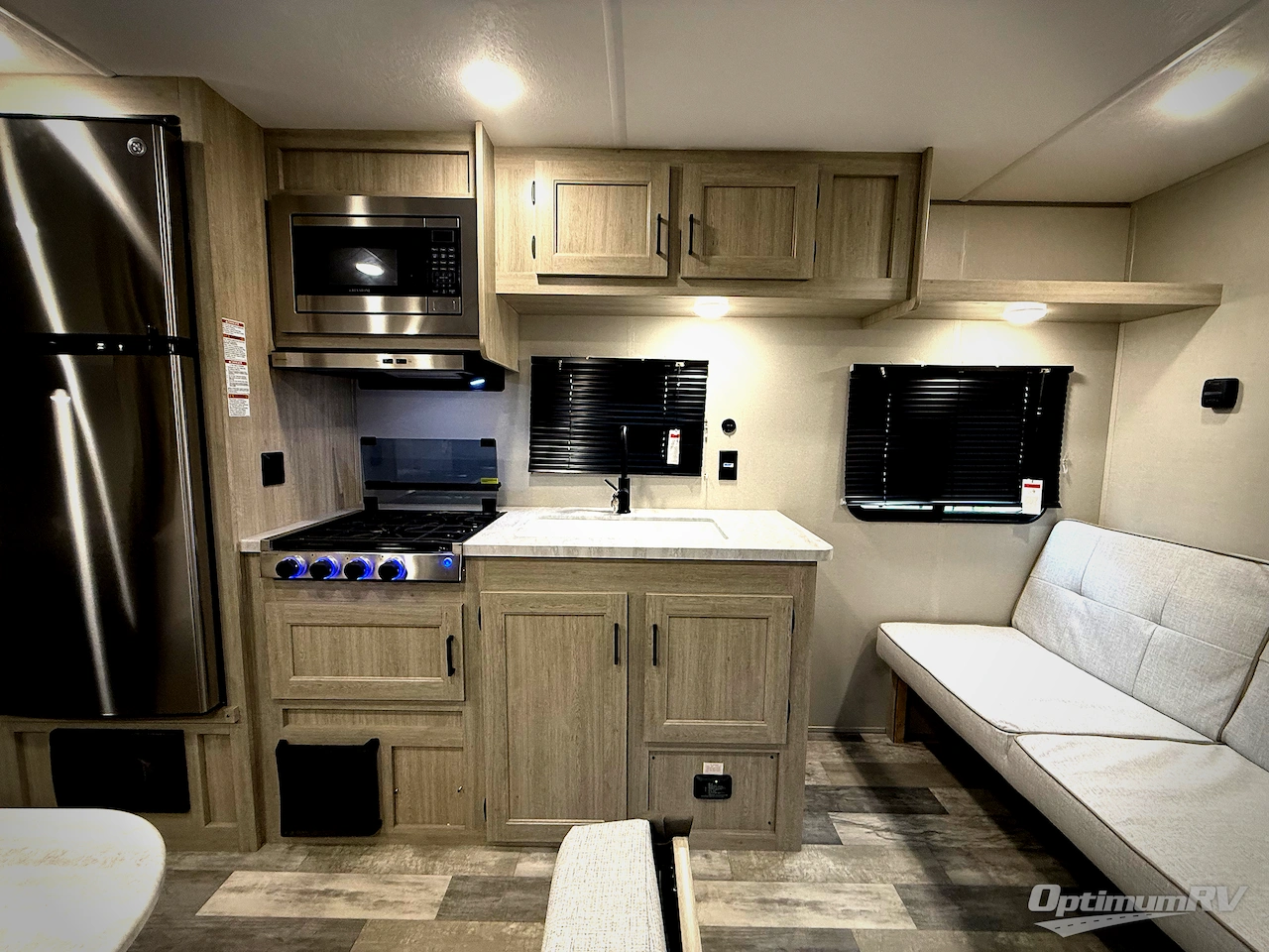 2025 Coachmen Catalina Summit Series 8 261BH Photo 11
