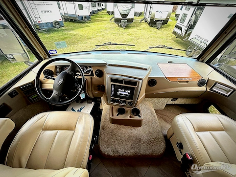 2016 Winnebago Adventurer 38Q RV Photo 2