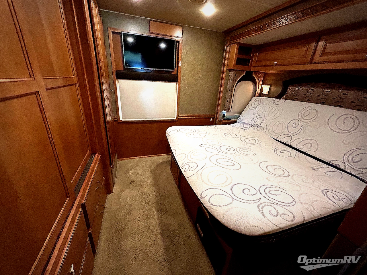 2016 Winnebago Adventurer 38Q Photo 18