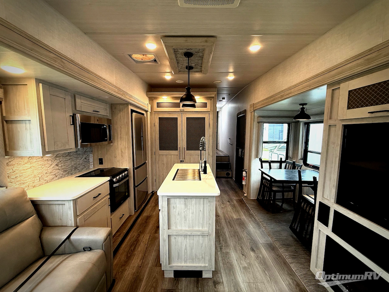 2022 East To West Tandara 386MB-OK Photo 5