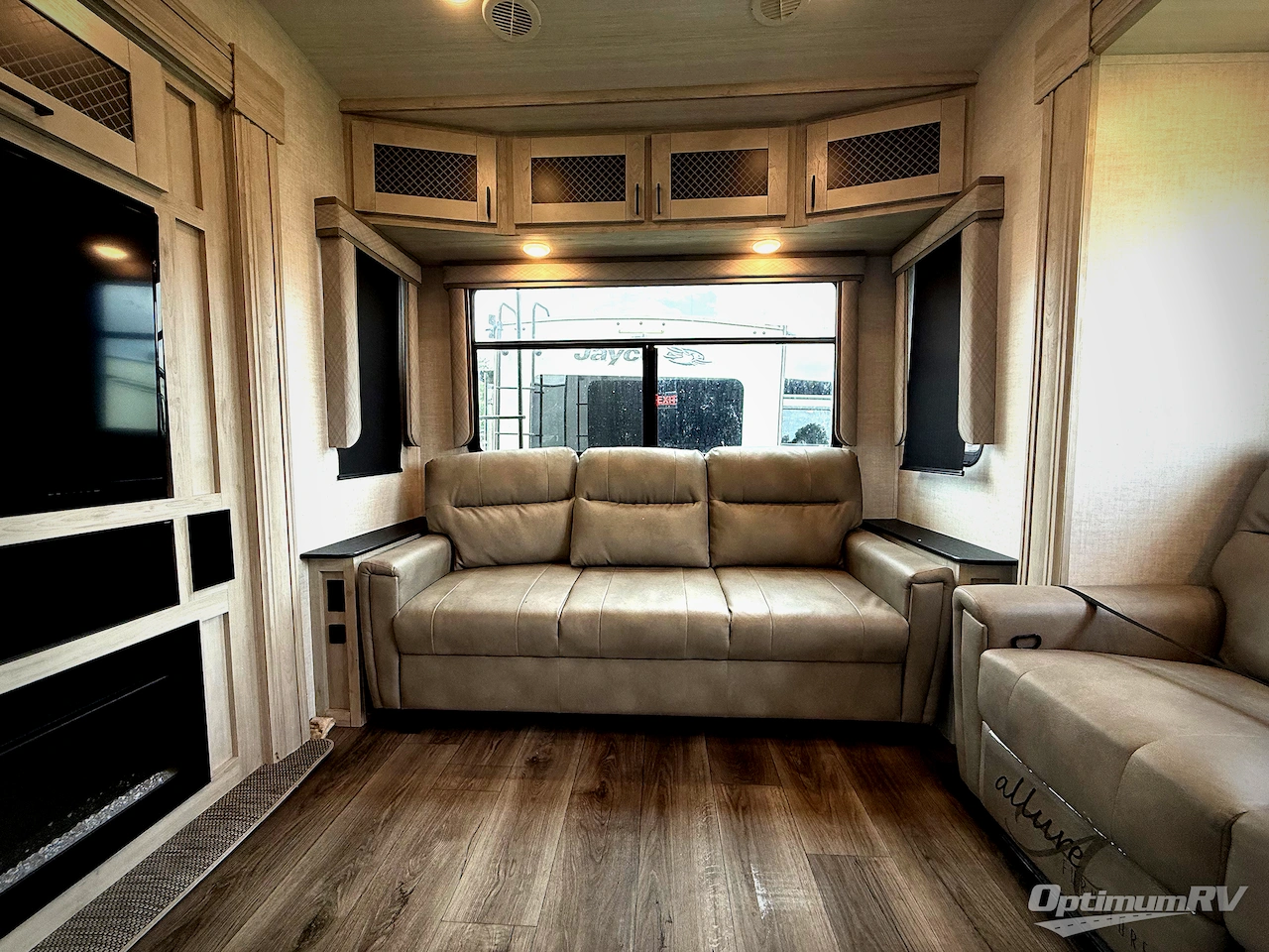 2022 East To West Tandara 386MB-OK Photo 8