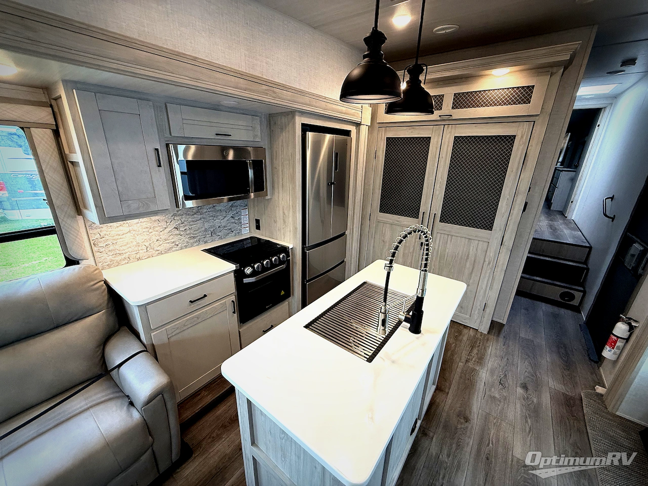 2022 East To West Tandara 386MB-OK Photo 10