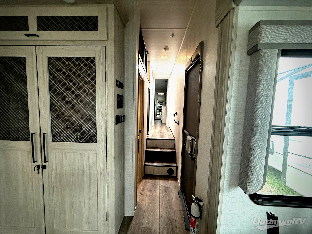 2022 East To West Tandara 386MB-OK Photo 13