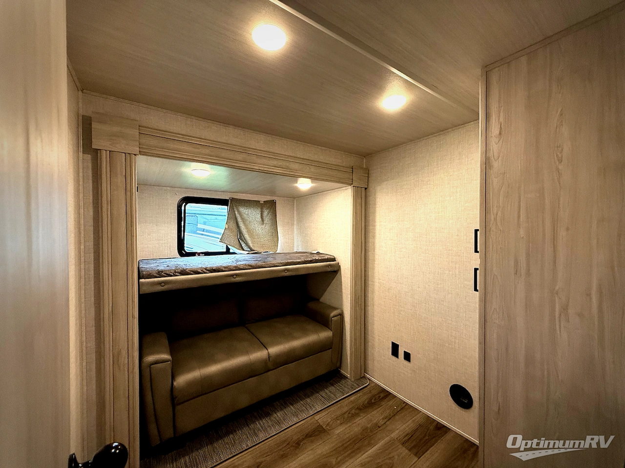 2022 East To West Tandara 386MB-OK Photo 14