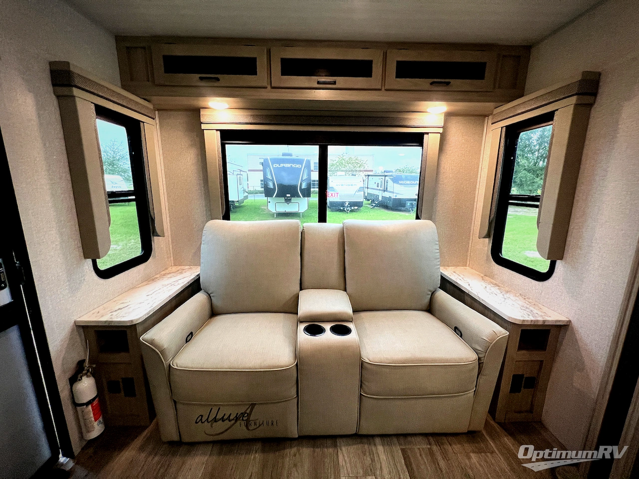 2022 East To West Alta 2850KRL Photo 7