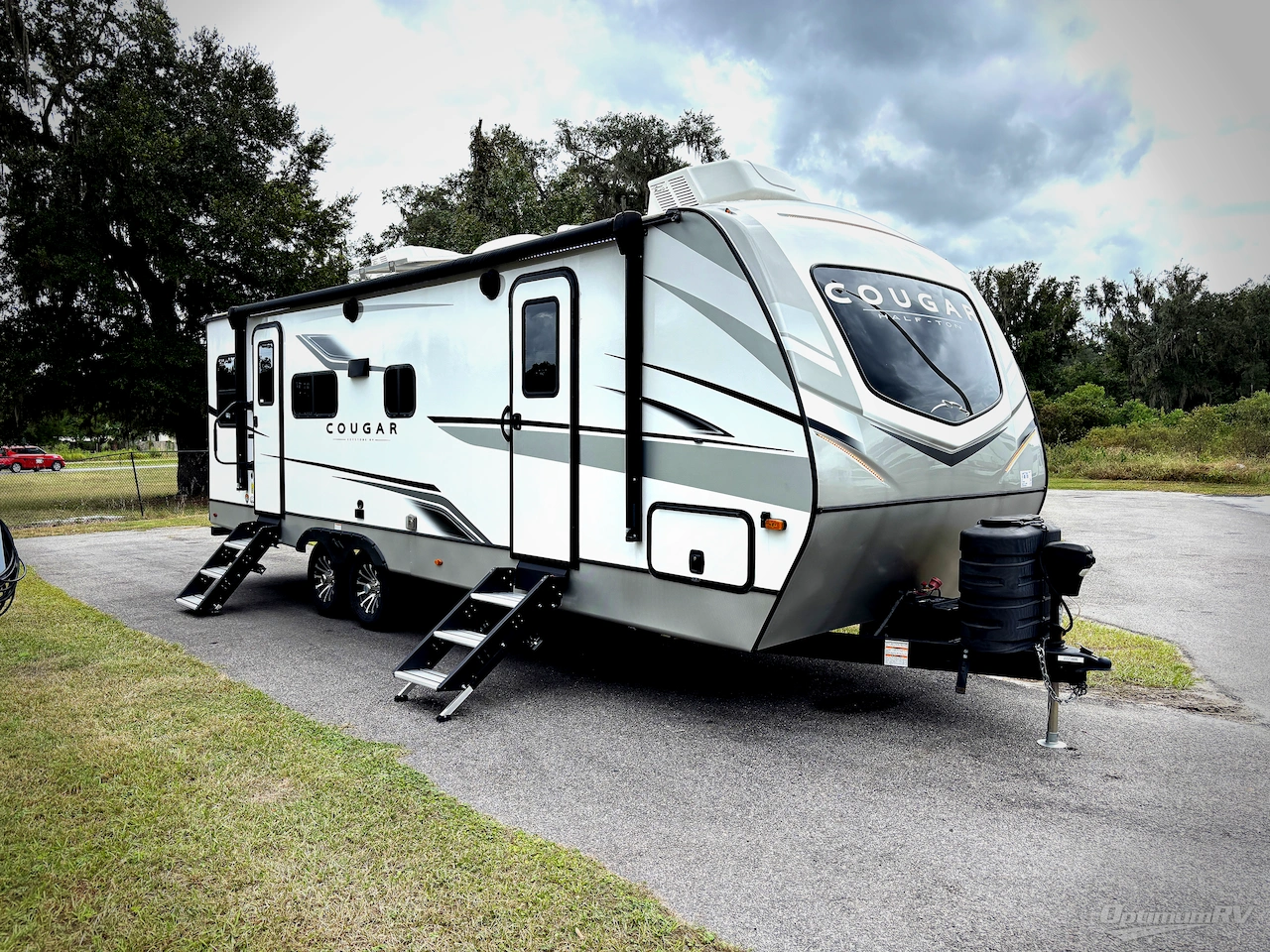 Keystone Cougar Half-Ton 25RDS