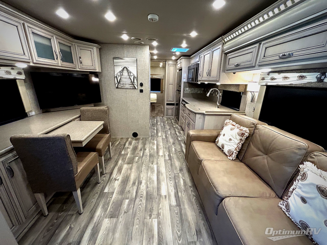 2021 Newmar Bay Star 3226 Photo 4