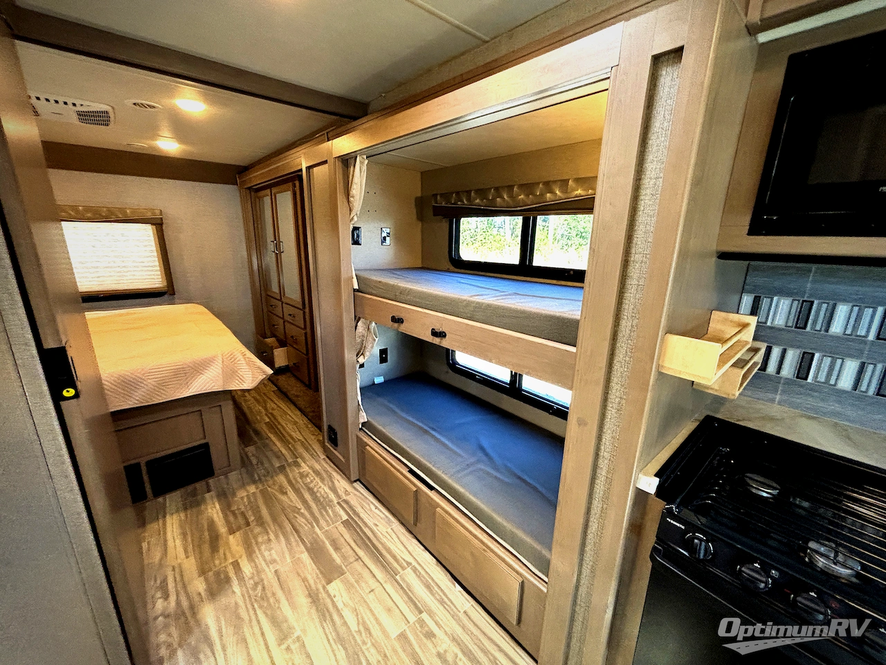 2020 Thor ACE 32.3 Photo 8