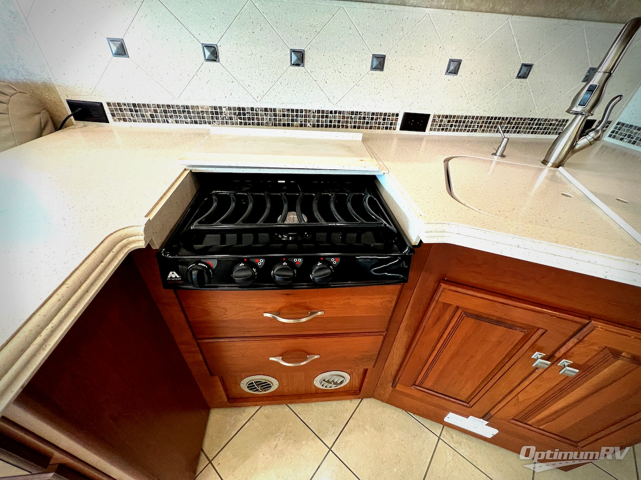 2014 Itasca Meridian 36M Photo 11