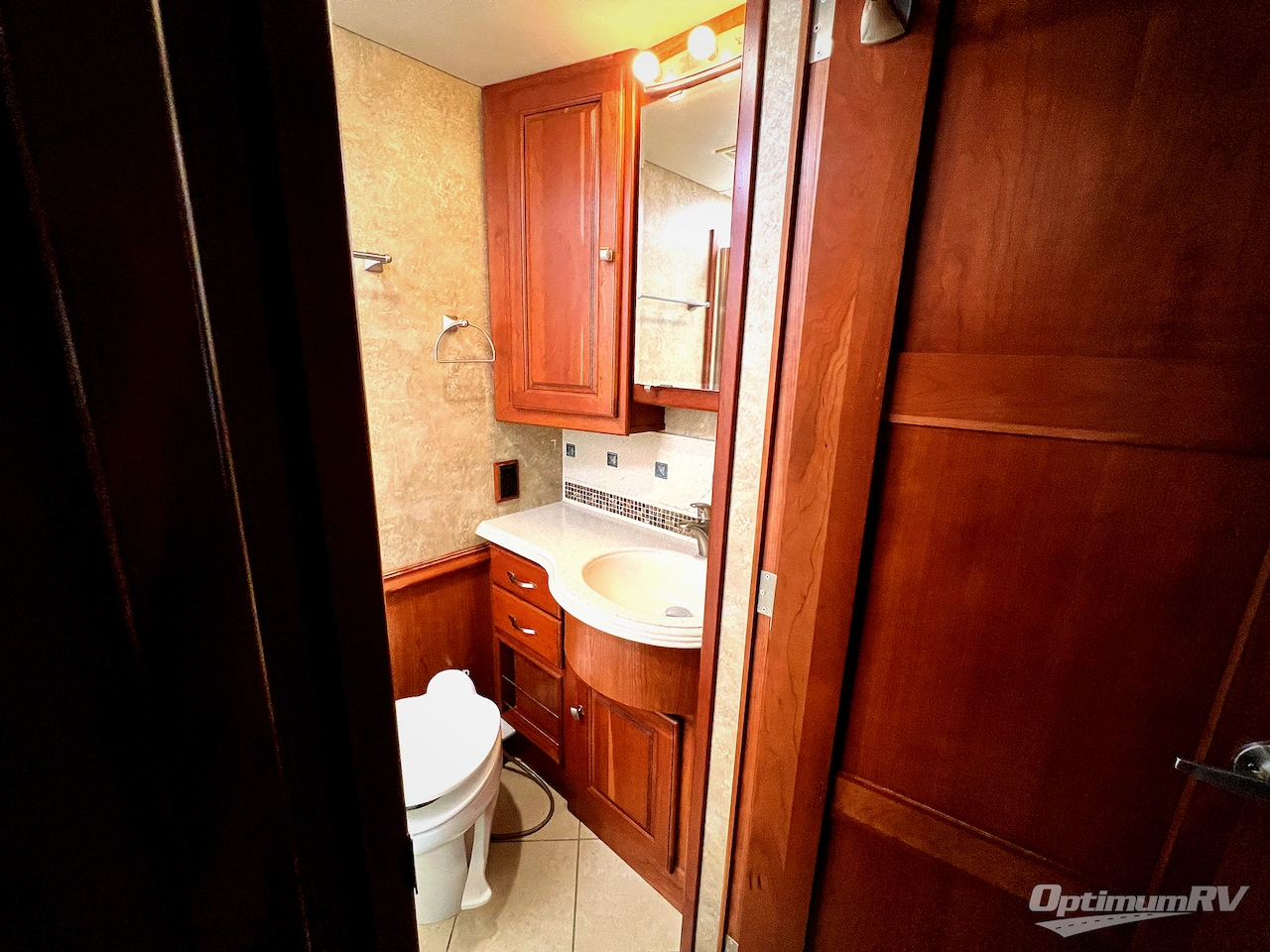 2014 Itasca Meridian 36M Photo 20