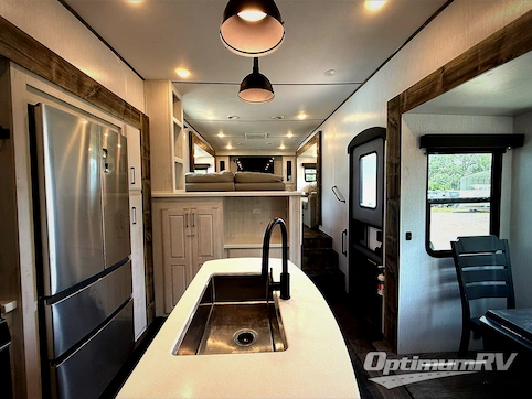 2021 Heartland Bighorn Traveler 38FL RV Photo 2