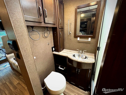 2018 Thor ACE 29.4 RV Photo 3