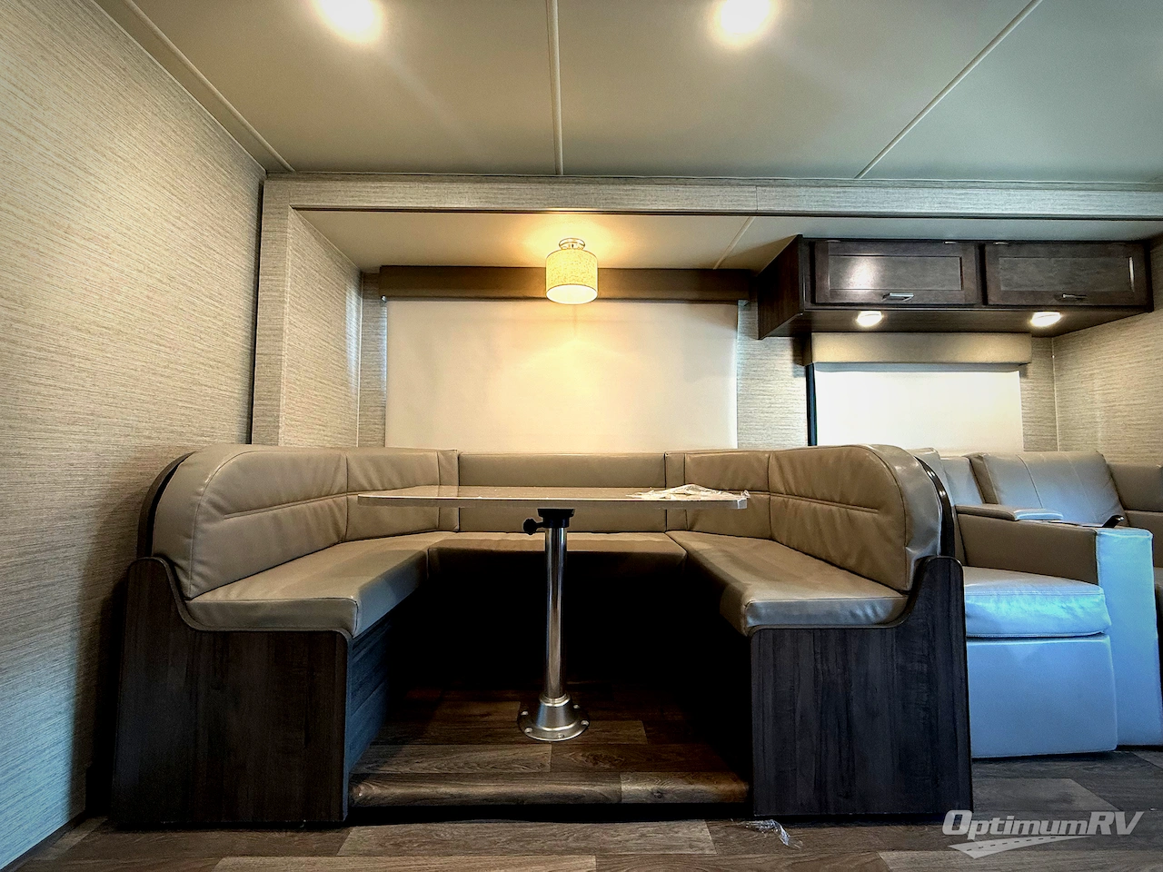 2023 Winnebago Minnie Winnie 31K Photo 6