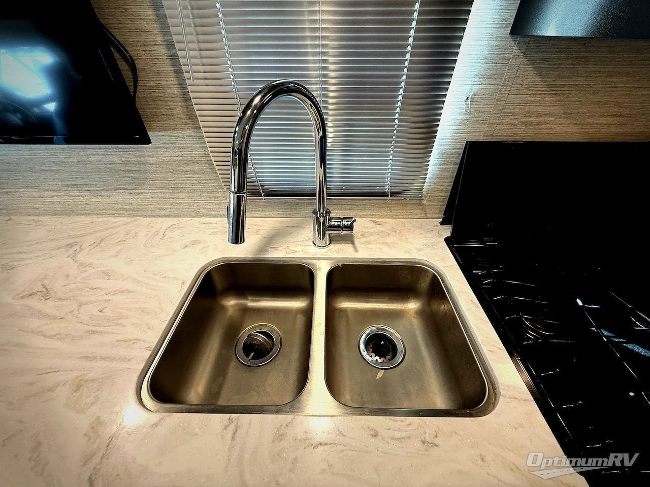 2023 Winnebago Minnie Winnie 31K Photo 10