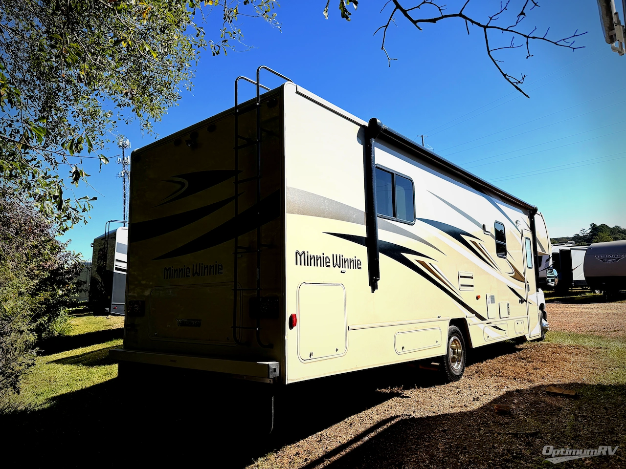 2023 Winnebago Minnie Winnie 31K Photo 2