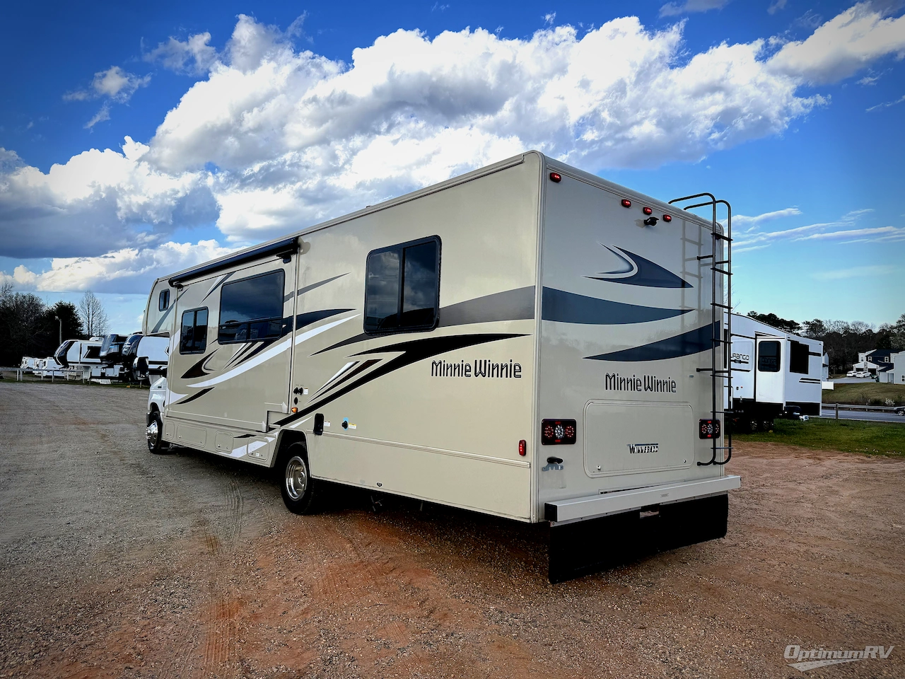 2023 Winnebago Minnie Winnie 31K Photo 3