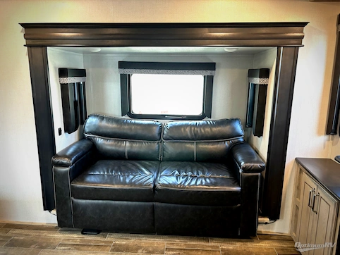 2021 Keystone Avalanche 375RD RV Photo 2