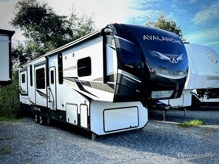 2021 Keystone Avalanche 375RD RV Photo 1