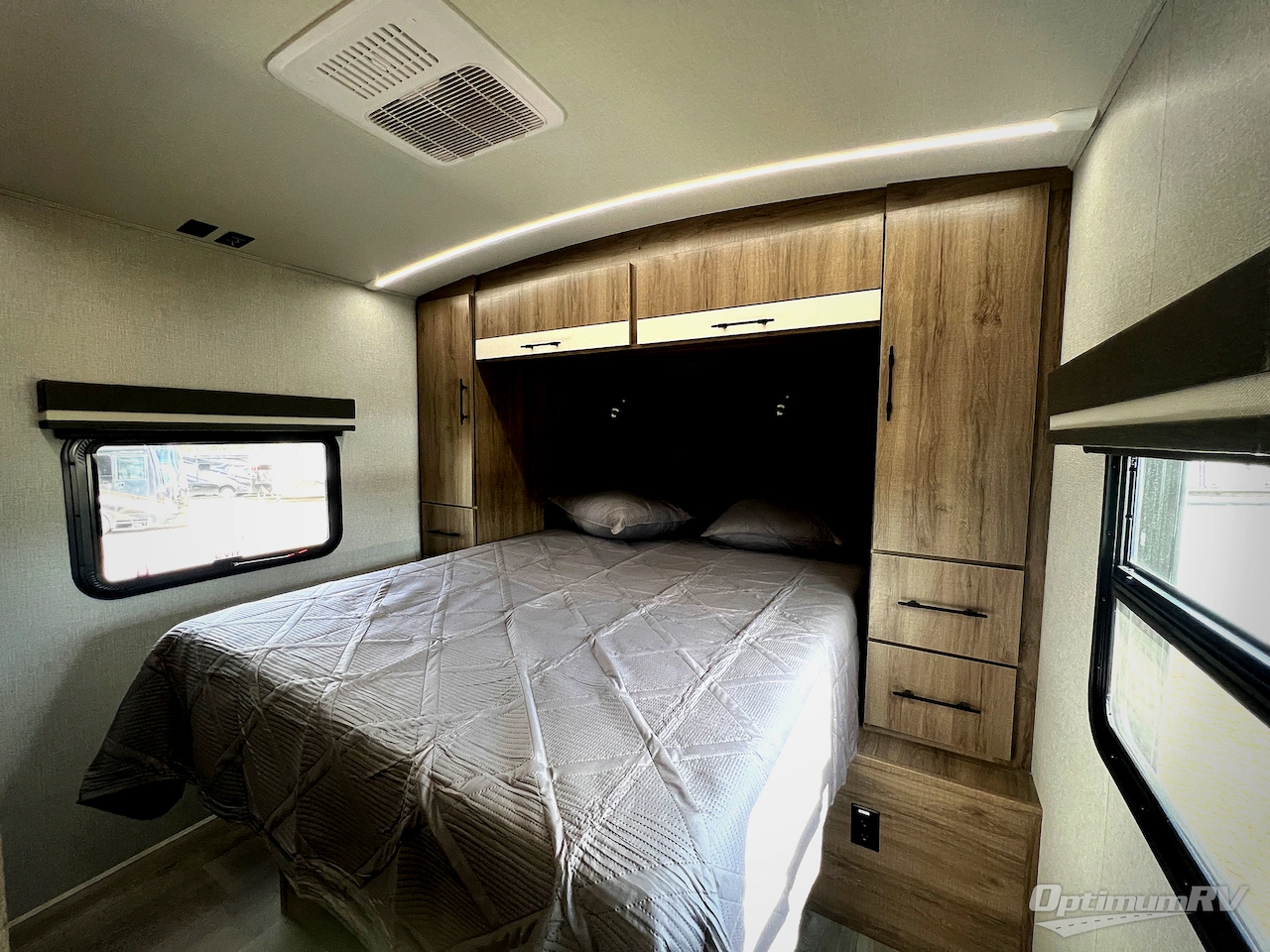 2024 Grand Design Imagine 2970RL Photo 16