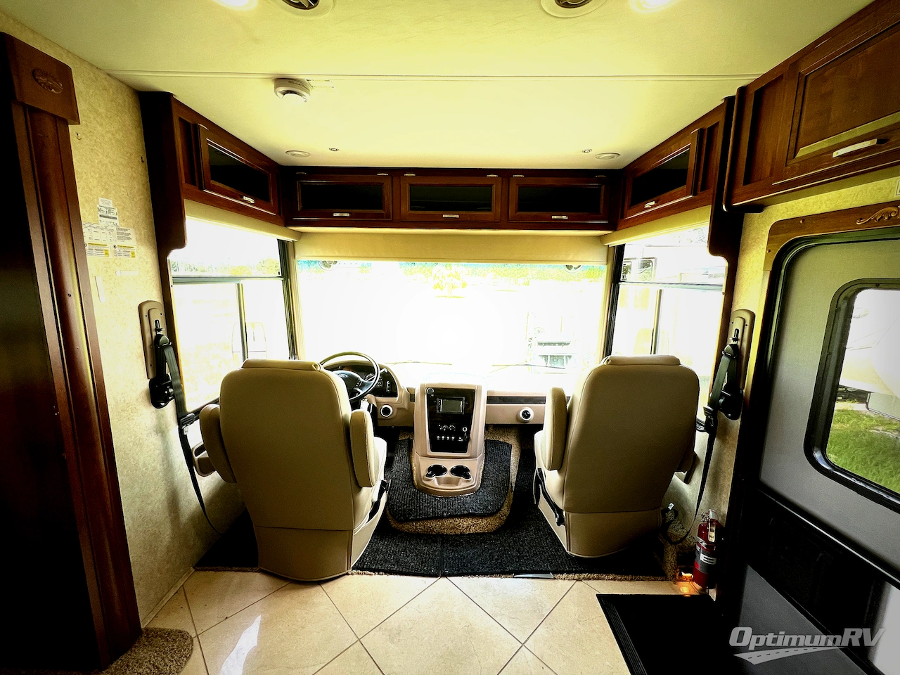 2014 Forest River Georgetown XL 377TSF Photo 7