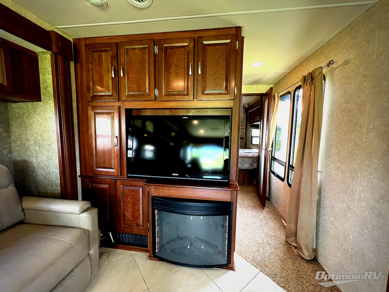 2014 Forest River Georgetown XL 377TSF Photo 10