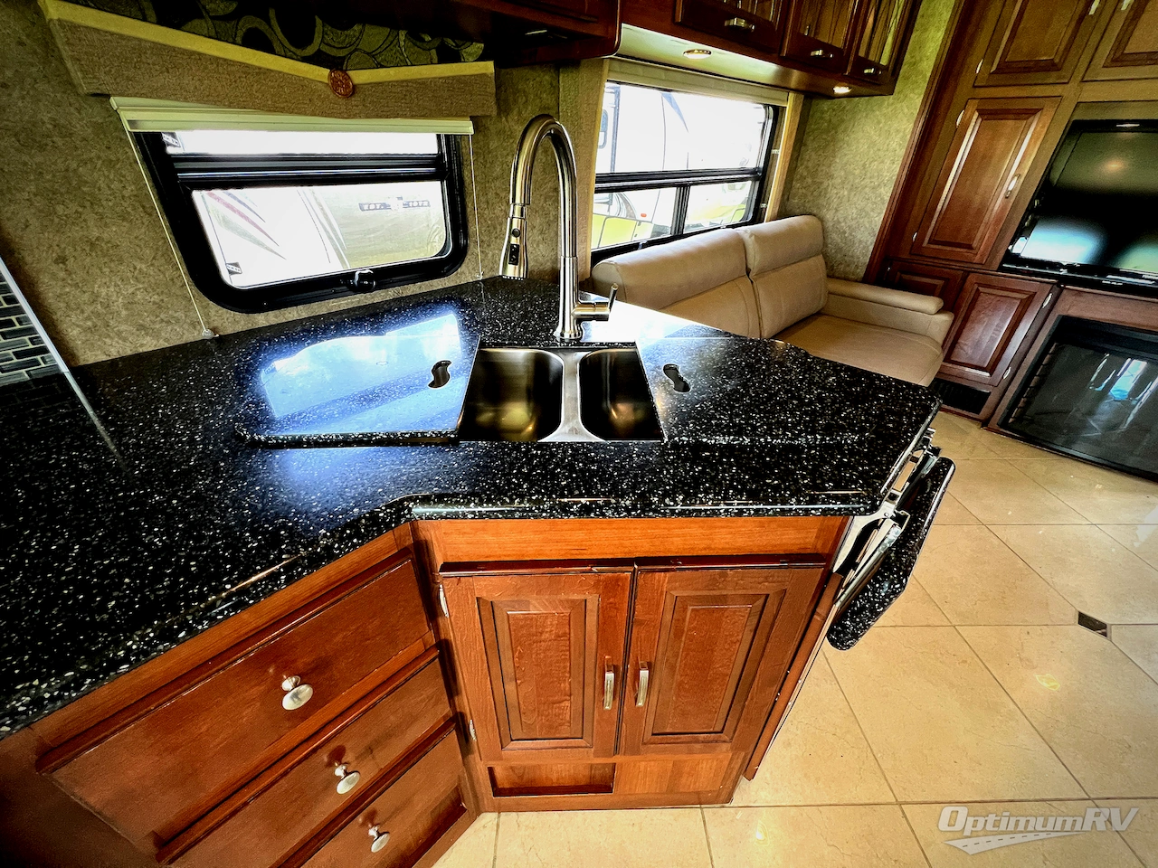 2014 Forest River Georgetown XL 377TSF Photo 15