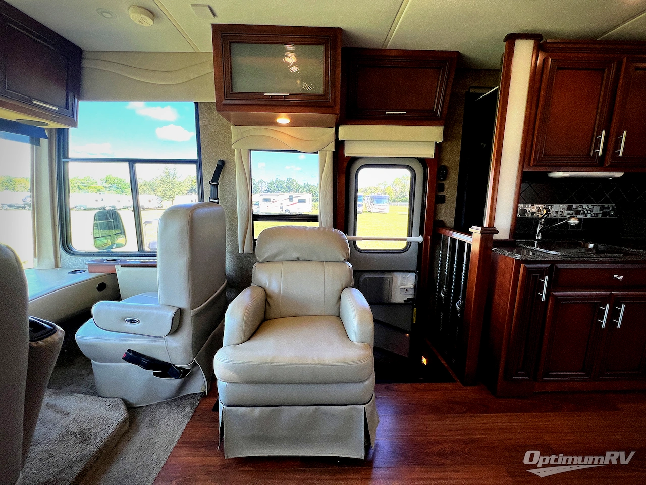 2016 Newmar Canyon Star 3953 Photo 9