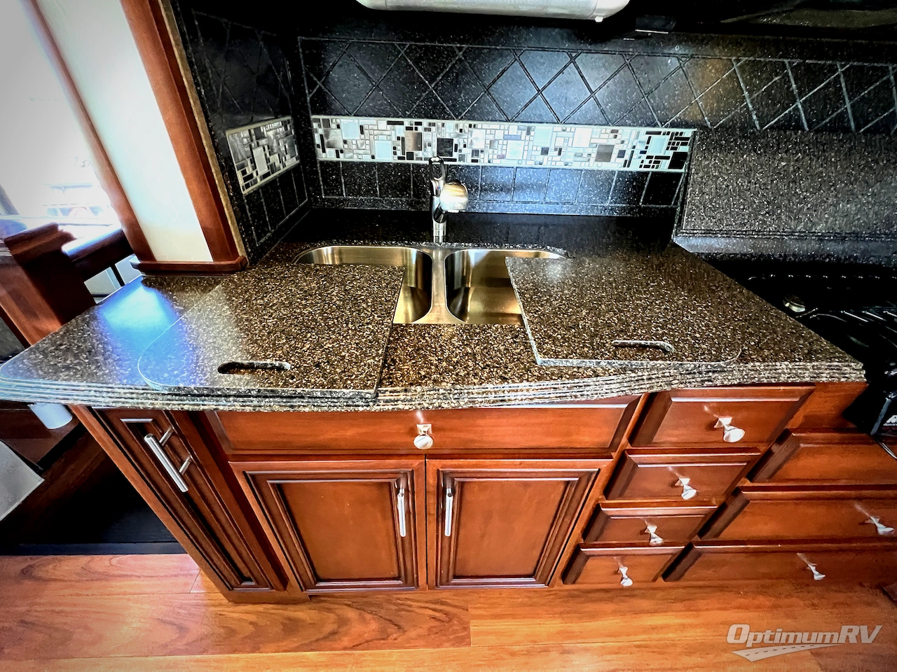 2016 Newmar Canyon Star 3953 Photo 13