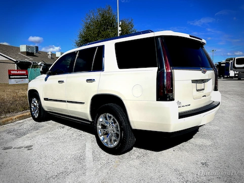 2015 Cadillac Escalade Premium RV Photo 2