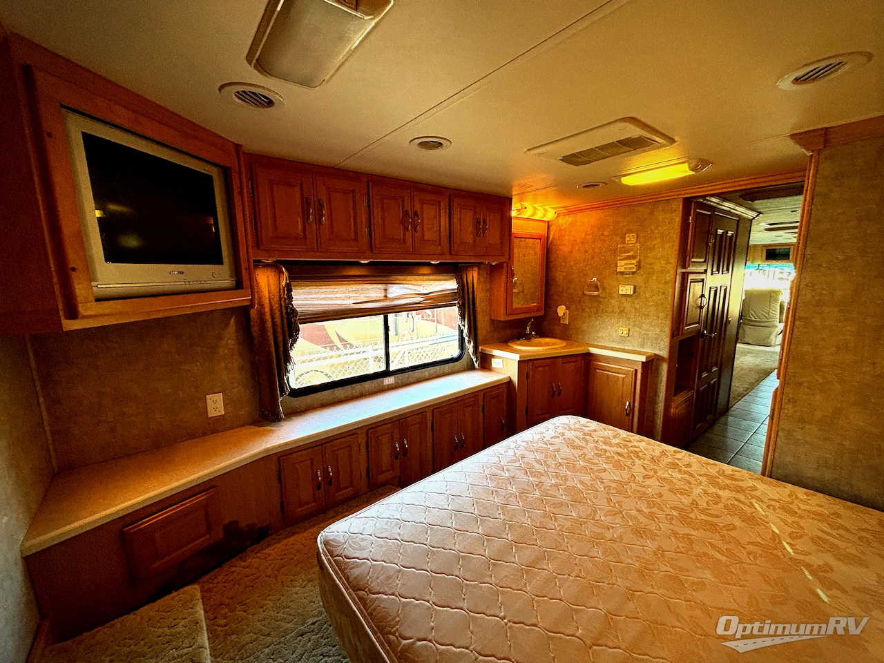 2004 Coachmen Sportscoach Cross Country 34F Photo 10