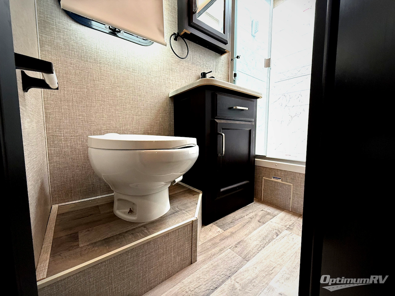 2022 Entegra Vision 27A Photo 15