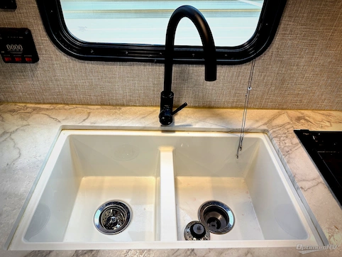 2022 Jayco Jay Flight SLX 8 224BH RV Photo 4