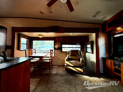 2013 Keystone Montana High Country 318RE RV Photo 3