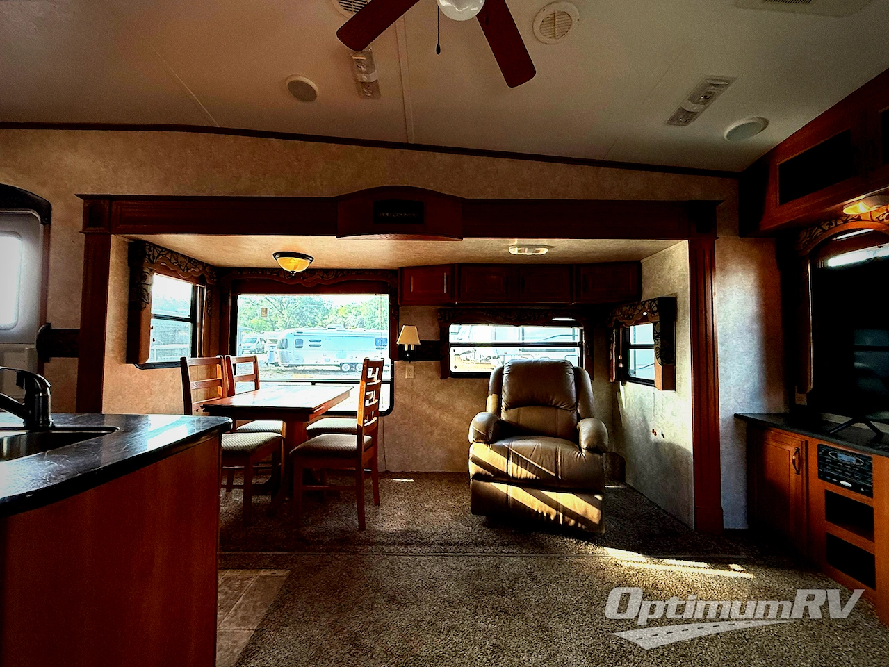 2013 Keystone Montana High Country 318RE Photo 25