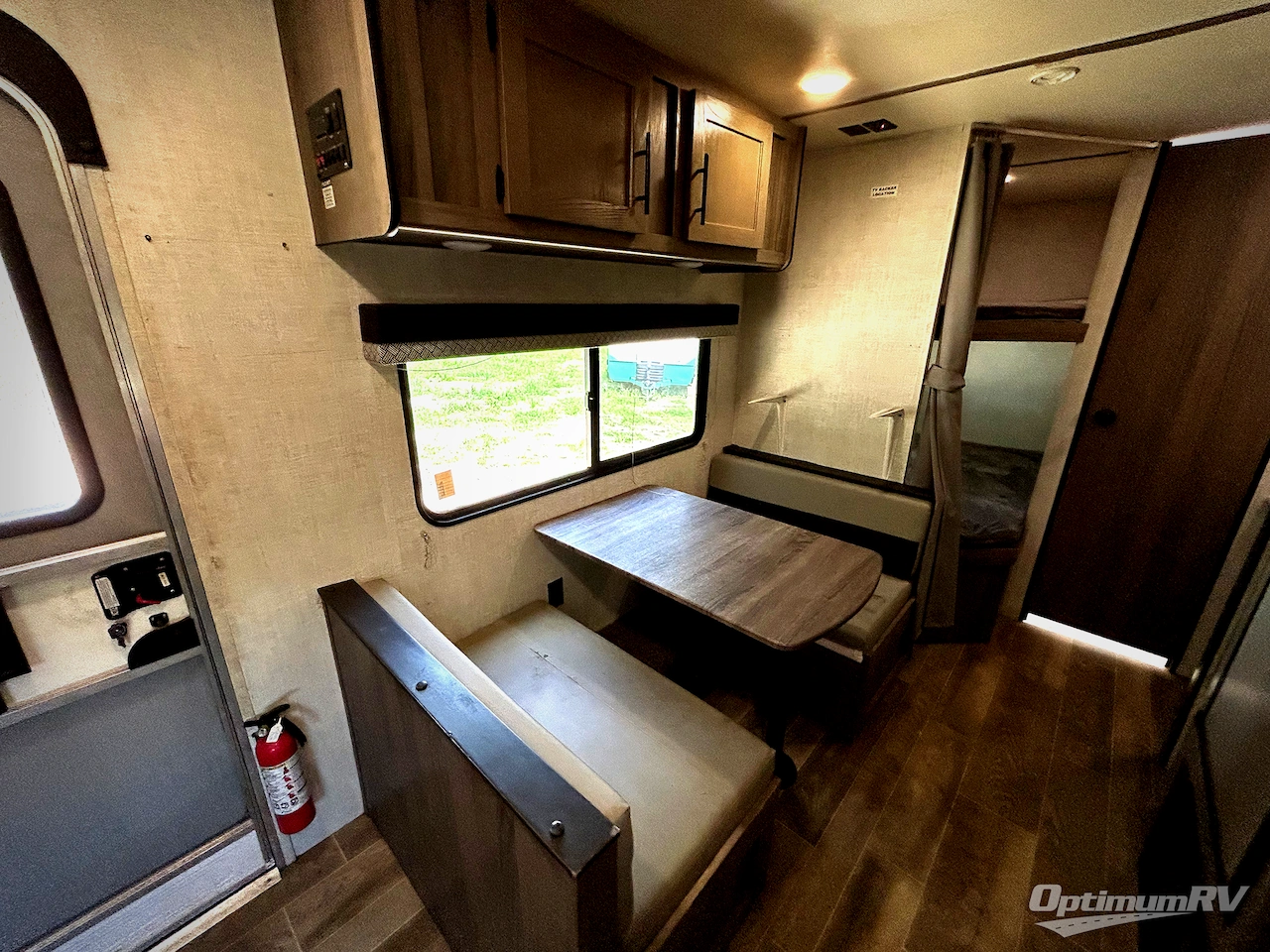 2022 Gulf Stream Conquest Special Edition Series 26BHG Photo 9