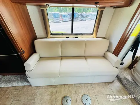 2016 Fleetwood Storm 30L RV Photo 3