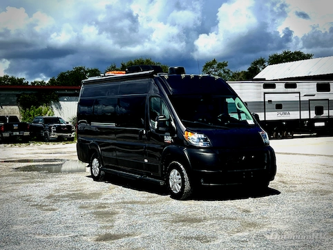 Used 2022 Thor Tellaro 20K Featured Photo