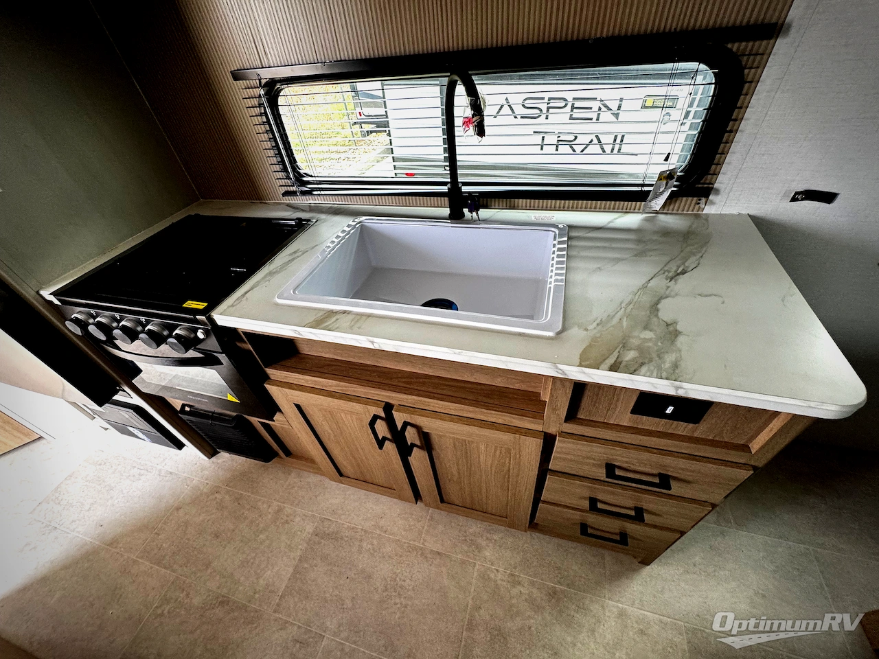 2026 Dutchmen Aspen Trail LE 19RB Photo 9