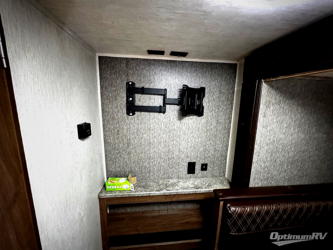 2018 Heartland Pioneer SO185 Photo 8