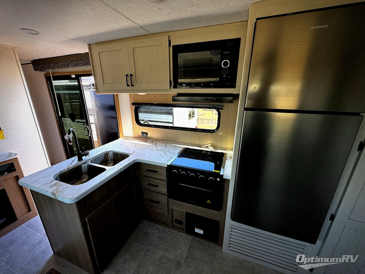 2026 Dutchmen Aspen Trail 38DS Photo 5