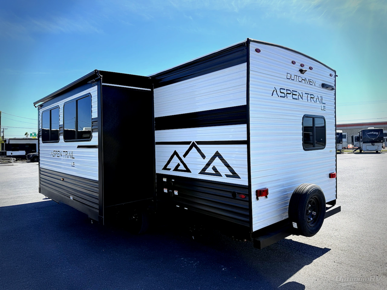 2026 Dutchmen Aspen Trail LE 26BH Photo 3