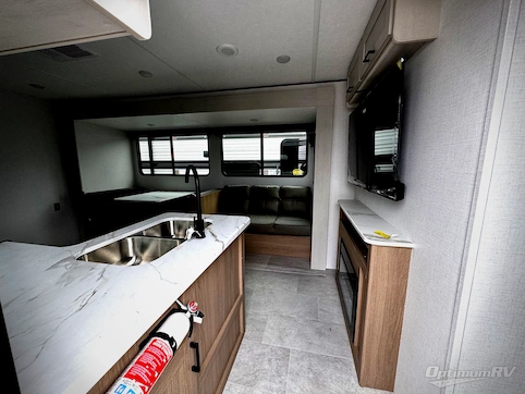 2026 Dutchmen Aspen Trail 38DS RV Photo 2