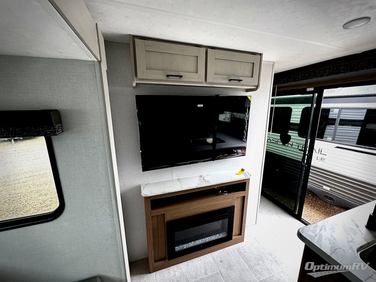 2026 Dutchmen Aspen Trail 38DS Photo 3