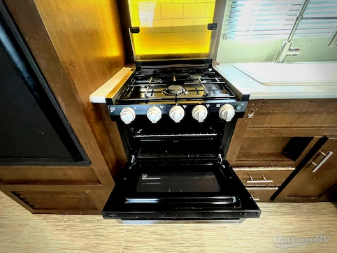 2019 Prime Time Avenger ATI 24RLS RV Photo 3