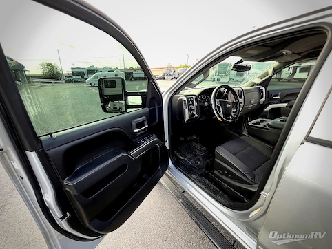 2015 Chevrolet Silverado 2500HD RV Photo 4